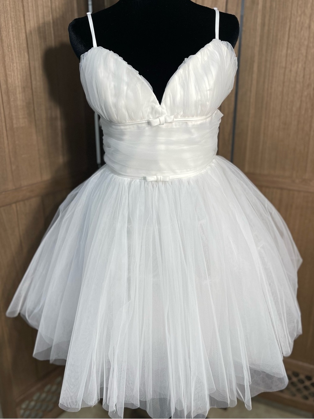 Fashion Nova “Dream Come True” White Tulle Mini Dress Size Large NWT
